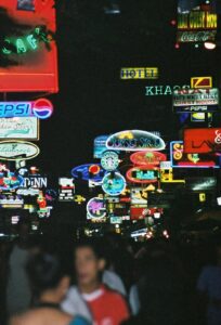 Khao San Road to Allow 4am Closing for Bars and Restaurants