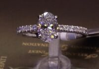 #87398 | T1.23ct | Oval Solitaire with Diamond Shoulders | Set in Platinum
