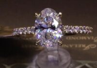 #88106 | T2.38 | Oval Solitaire with Diamond Shoulders | Set in 18ct Yellow Gold