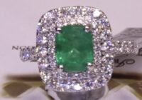 #87888 | EM2.04ct | Cushion Emerald with Round Brilliant Halo and Diamond Shoulders | Platinum