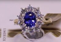 #87846 | S1.67ct/D1.14ct | Oval Sapphire with Round Brilliant Diamond Halo | Set in 18ct Yellow Gold