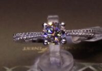 #76722 | T0.96ct | Round Brilliant Solitaire with Diamond Shoulders | Set in Platinum