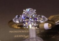 #88402 | T1.92ct | Oval Centre with Two Pear Side Diamonds | Set in 18ct Yellow Gold