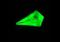 Kite Daylight Fluorescent Hyalite Opal 1.64cts
