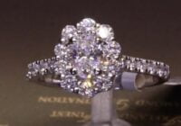 #86804 | T1.31ct | Oval with Round Brilliant Halo and Diamond Shoulders | Set in Platinum