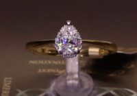 #48888 | T0.59ct | Pear with Round Brilliant Halo | Set in 18ct Yellow Gold