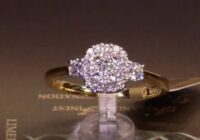 #90374  | T0.50ct | Round Brilliant Cluster, Two Round Brilliant Side Diamonds | 18ct Yellow Gold