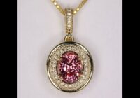 Yellow Gold Garnet & Diamond Pendant