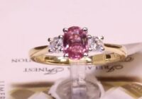 #90534 | PS0.83ct/D0.35ct | Pink Sapphire with Two Round Brilliant Side Diamonds | 18ct Yellow Gold