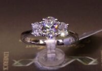 #90988 | T1.51ct | Three Stone Oval | Set in Platinum