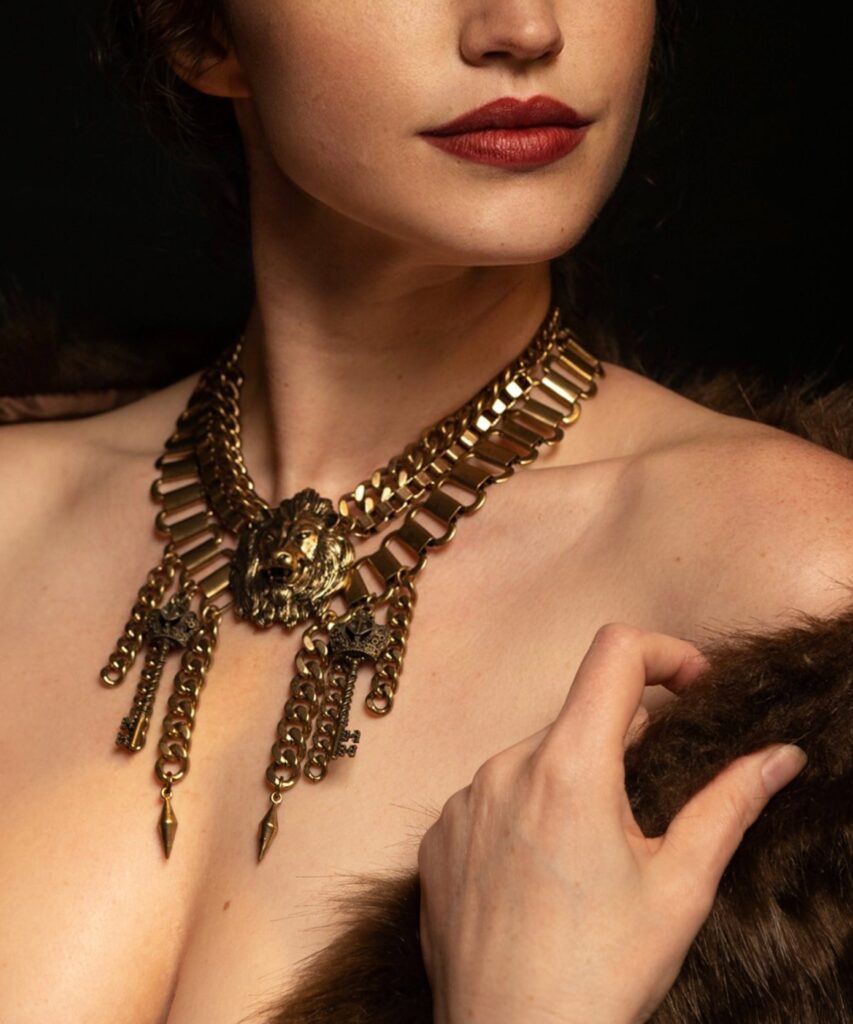 Reinventing Tweed: The Artistry of Chanels Fine Jewellery Collection