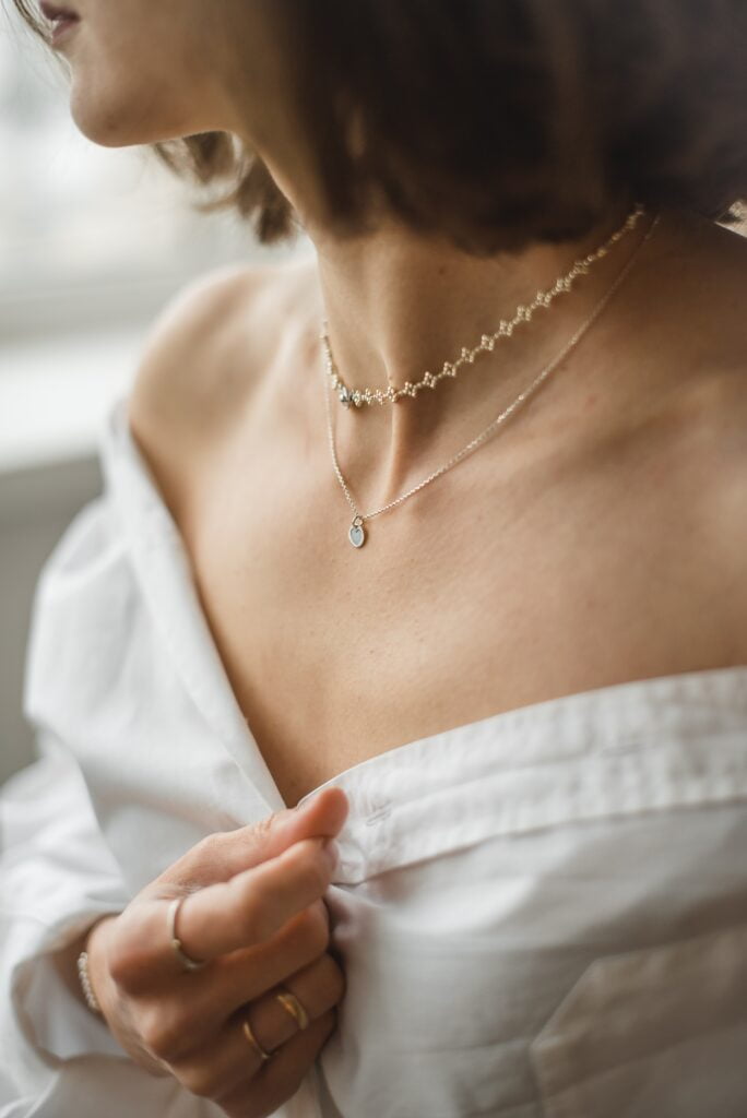 Which Is Costly Emerald Or Pearl?