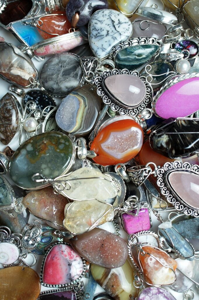 New Jersey Jewelers Quest to Become the De Beers of Colored Gemstones