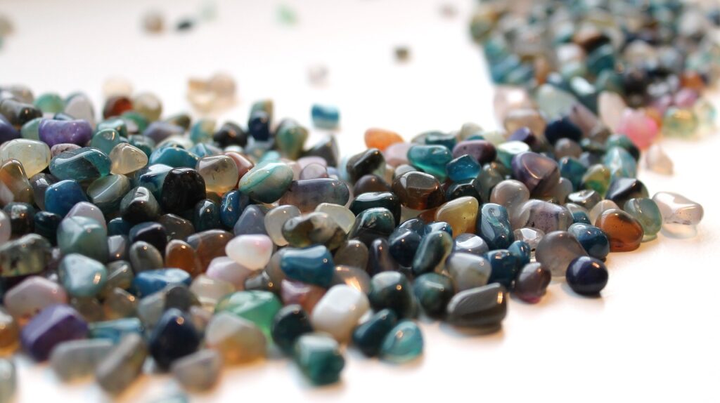 Exploring the Role of Rarity and Quality in the Pricing of Colored Gemstones and Pearls