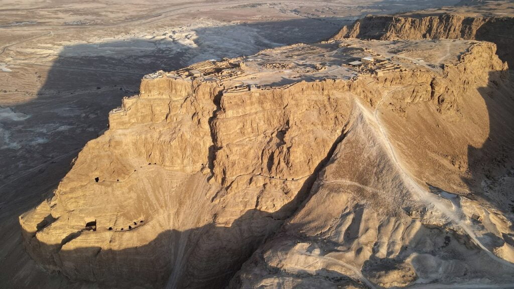 Struggling Israels Diamond Trade: A Narrative of War and Global Economic Downturn