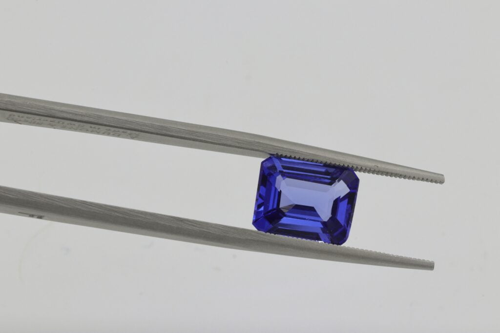 Gem-cutting: Shaping Gemstones for Optimal Radiance Gem-cutting: Shaping Gemstones for Optimal Radiance