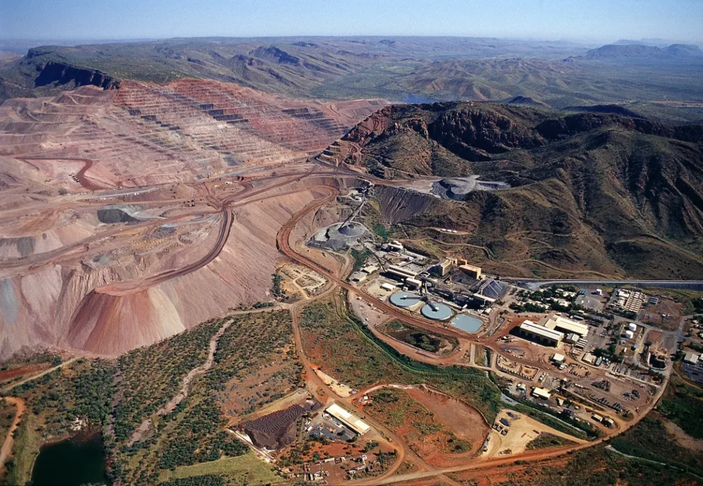 Geologists Uncover the Origins of Australias Pink Diamonds