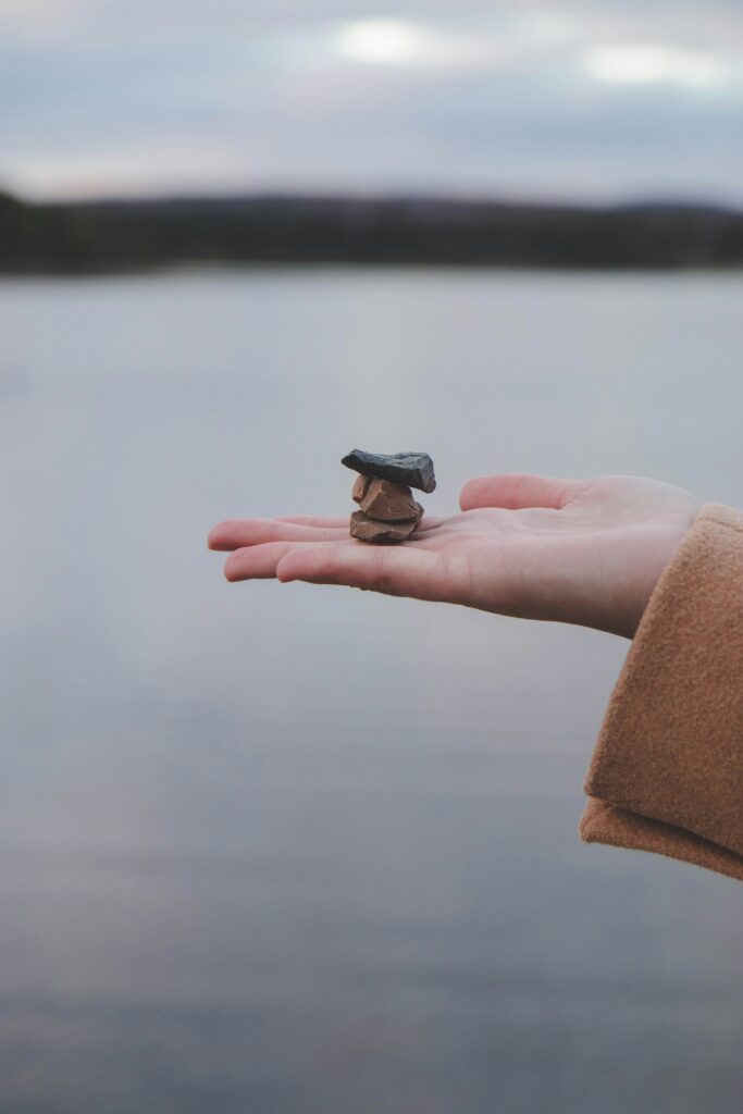 Over 50% of People Prefer Larger Stones for Engagement Rings, Survey Reveals