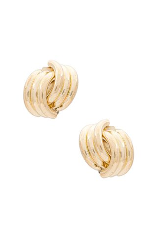 Adele Confirms This Larger-Than-Life Vintage Earring Trend Is Here to Stay