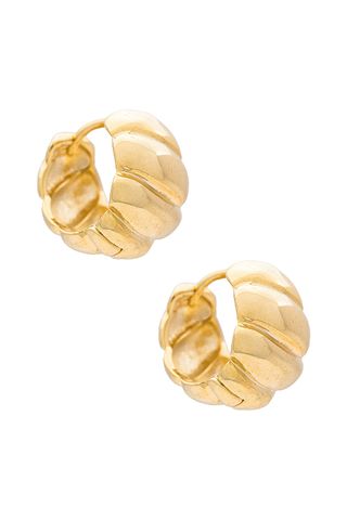 Adele Confirms This Larger-Than-Life Vintage Earring Trend Is Here to Stay